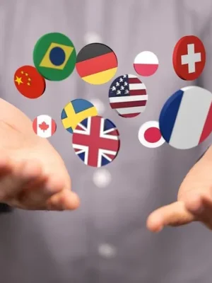 Cliente satisfecho recibiendo traducción certificada